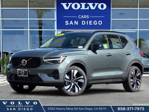 New 2026 Volvo XC40 B5 Ultra image 1