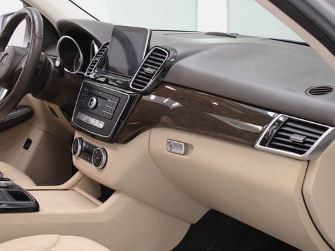 Used 2016 Mercedes-Benz GLE 350 w/ Premium Package image 46