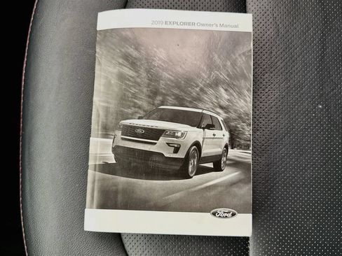 Used 2019 Ford Explorer Sport AWD/4WD image 44