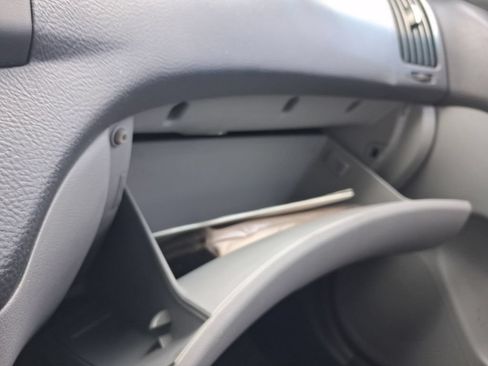 Used 2010 Hyundai Elantra GLS FWD image 26