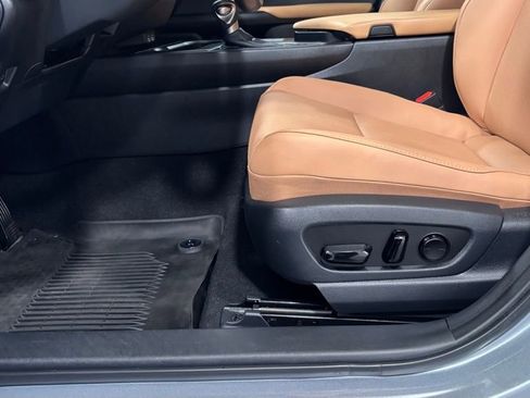 Used 2023 Lexus UX 250h AWD w/ Accessory Package (Z2) image 11