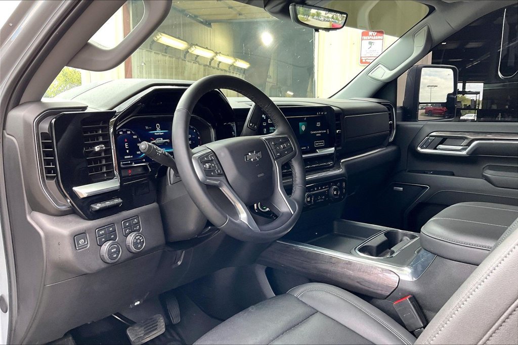 Used 2024 Chevrolet Silverado 2500 LTZ w/ LTZ Plus Package AWD/4WD image 13