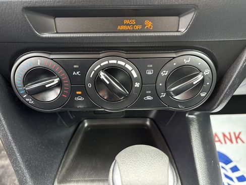 Used 2015 MAZDA MAZDA3 i Sport image 18