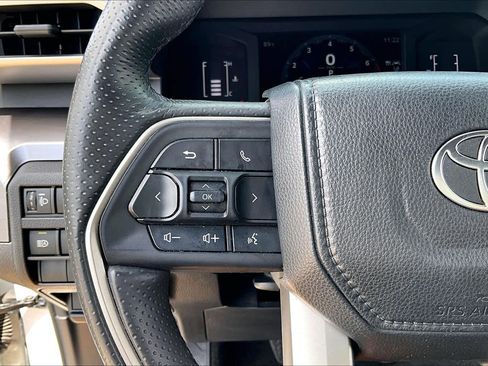 Used 2025 Toyota 4Runner SR5 image 22