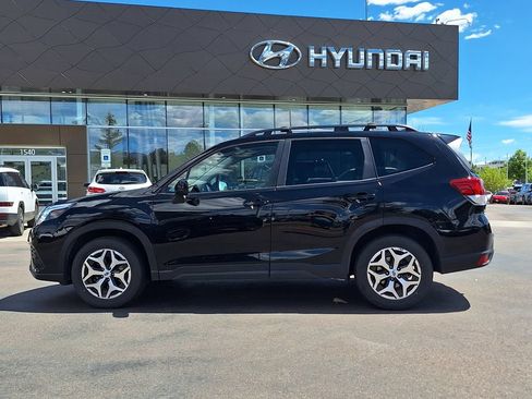 Used 2023 Subaru Forester Premium w/ Popular Package #1 AWD/4WD image 6