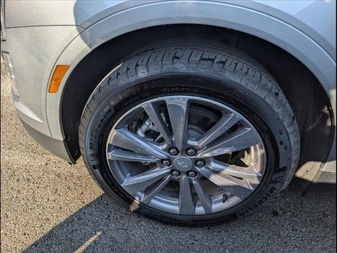 Used 2025 Cadillac XT5 Premium Luxury image 5