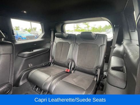 Used 2025 Jeep Grand Cherokee L Altitude AWD/4WD image 12