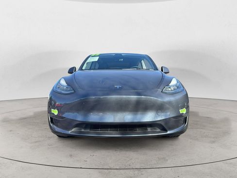 Used 2022 Tesla Model Y Long Range image 2