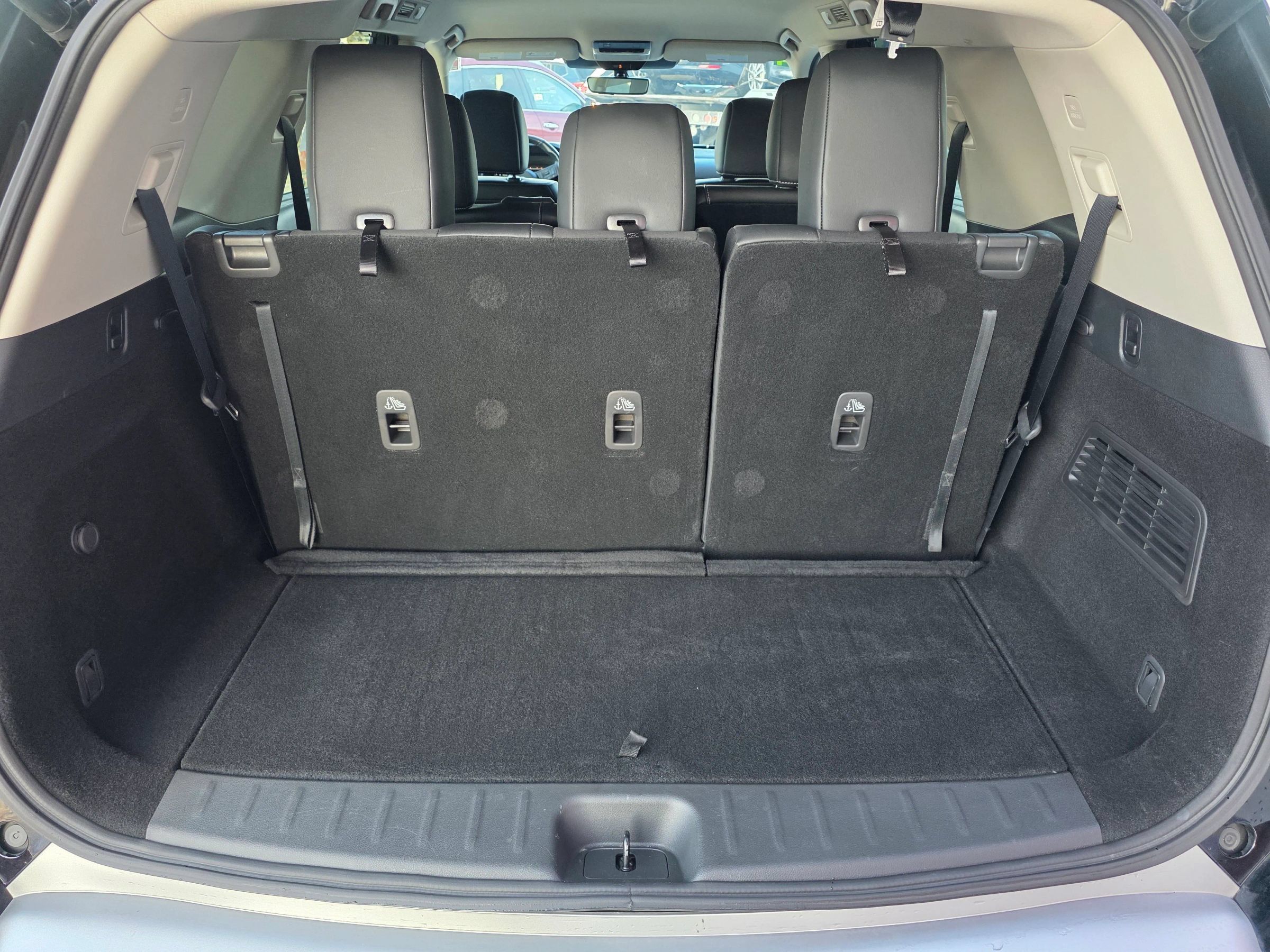 Used 2024 Nissan Pathfinder SL w/ Cargo Package FWD image 15