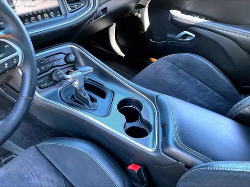 Used 2016 Dodge Challenger R/T Scat Pack w/ Leather Interior Group image 15