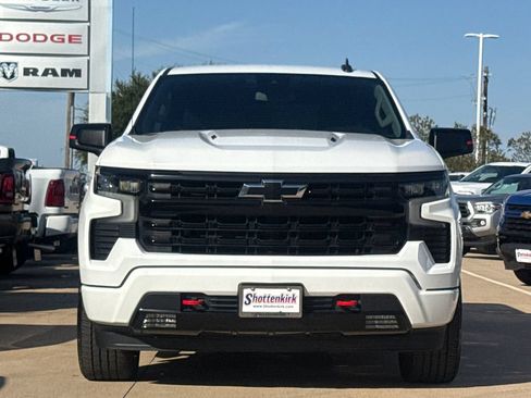 Used 2023 Chevrolet Silverado 1500 RST w/ Redline Edition AWD/4WD image 2