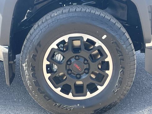 New 2026 Toyota Tacoma TRD Off-Road AWD/4WD image 9