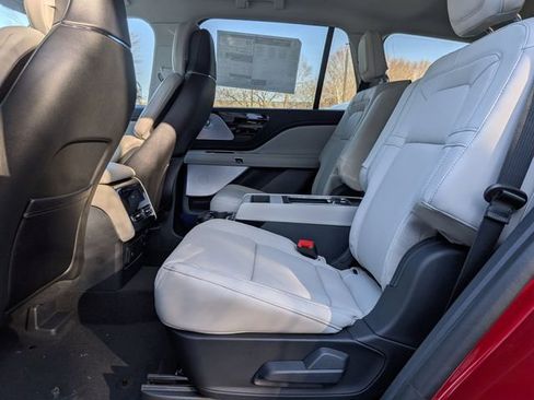 New 2026 Lincoln Aviator Reserve image 12