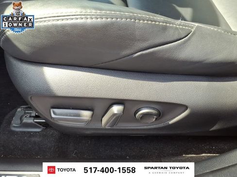 Used 2023 Toyota Venza XLE AWD/4WD image 15