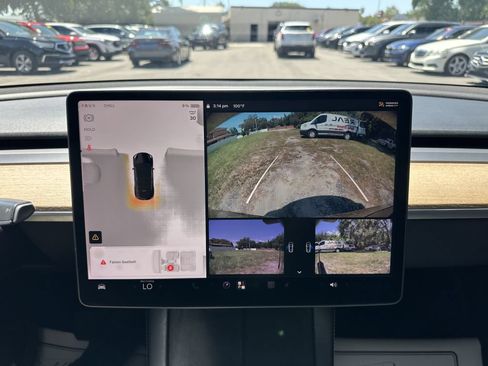 Used 2023 Tesla Model Y Long Range AWD/4WD image 11