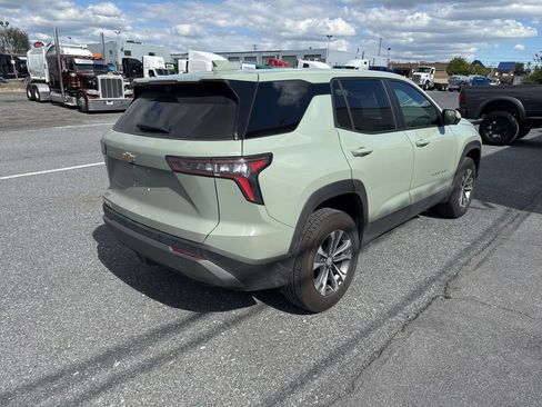 Used 2025 Chevrolet Equinox LT w/ Safety and Technology Package FWD image 5