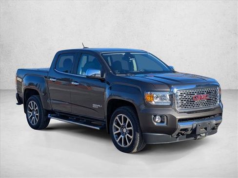 Used 2019 GMC Canyon Denali image 3