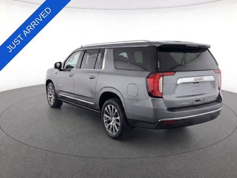 Used 2025 GMC Yukon XL Denali AWD/4WD image 4