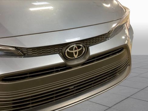 Used 2026 Toyota Corolla LE FWD image 29