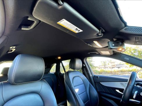 Used 2022 Mercedes-Benz GLC 300 image 13