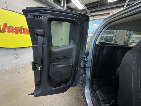 Used 2022 Chevrolet Colorado LT w/ Fleet Safety Package image 20