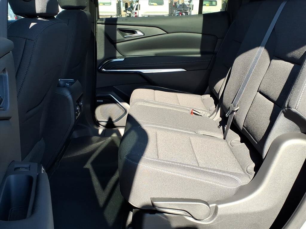 New 2027 Chevrolet Traverse LT w/ Enhanced Driving Package FWD image 18