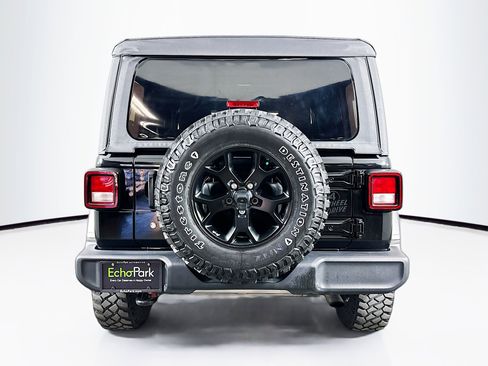 Used 2020 Jeep Wrangler Willys image 7