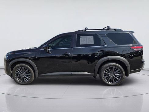 Used 2026 Nissan Pathfinder SL w/ SL Premium Package FWD image 5