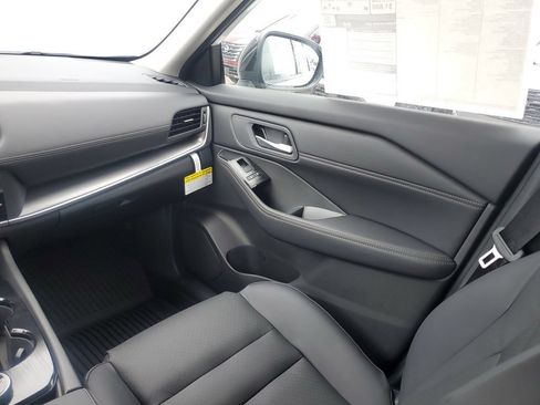 New 2026 Nissan Rogue Dark Armor AWD/4WD image 9