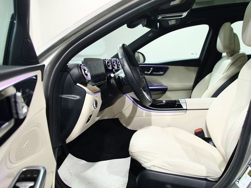 Certified 2023 Mercedes-Benz C 300 4MATIC Sedan image 4