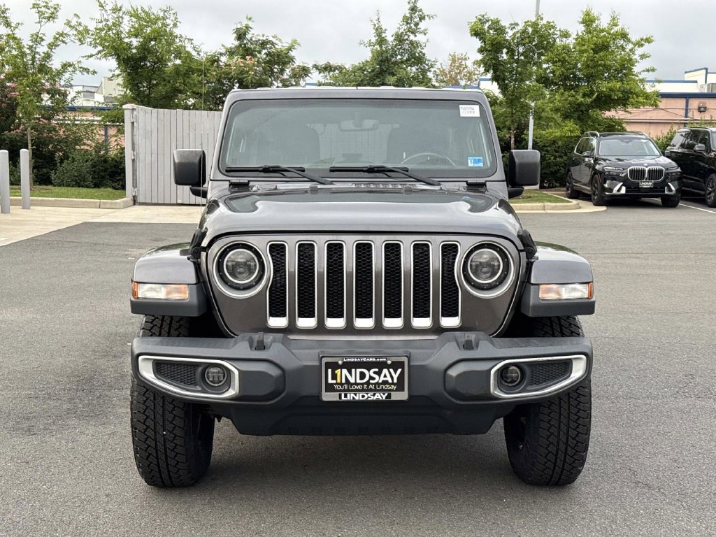Used 2018 Jeep Wrangler Unlimited Sahara AWD/4WD image 7