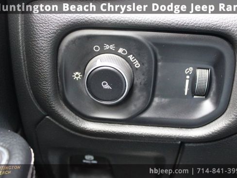 Used 2024 RAM 1500 Laramie image 19