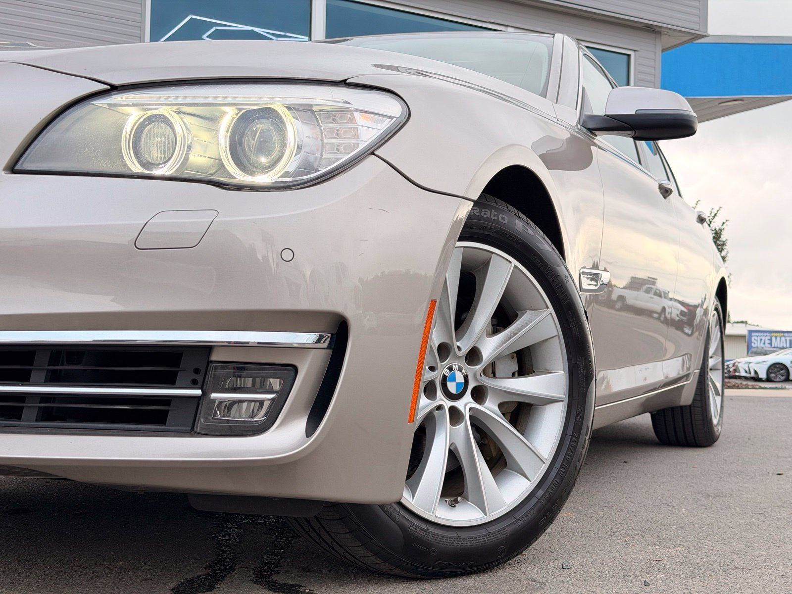 Used 2013 BMW 740i RWD image 5