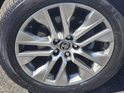 Certified 2023 Toyota RAV4 XLE Premium FWD image 9