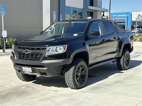Used 2019 Chevrolet Colorado ZR2 w/ ZR2 Midnight Special Edition image 7