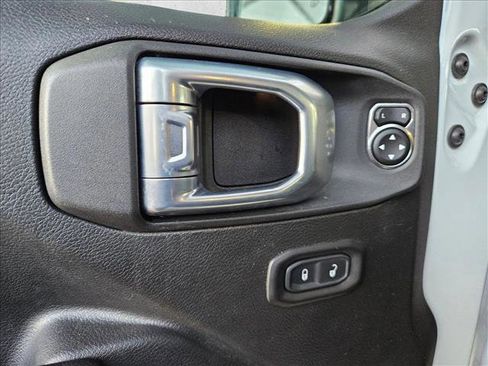 Used 2021 Jeep Wrangler Unlimited Willys image 8