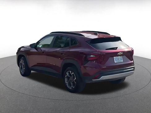 Used 2025 Chevrolet Trax LT image 11