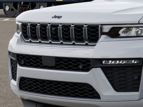 New 2026 Jeep Grand Cherokee L Limited image 11