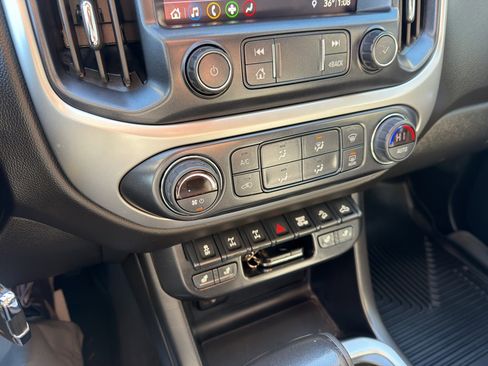 Used 2019 Chevrolet Colorado ZR2 image 23