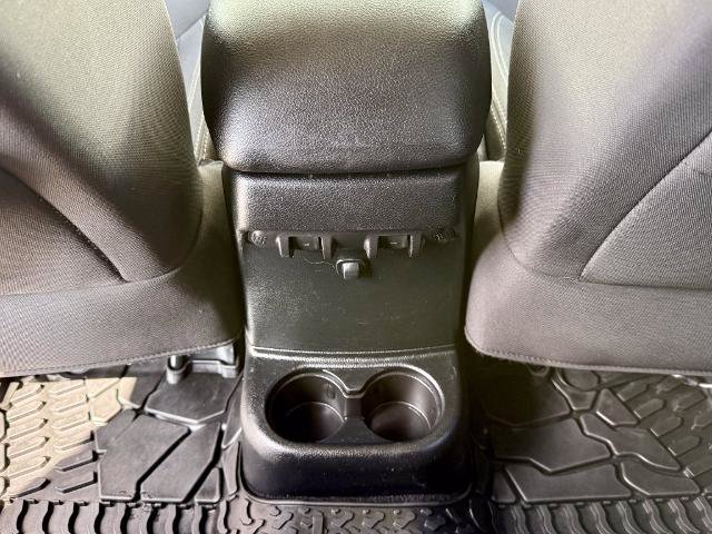 Used 2017 Jeep Wrangler Unlimited Sahara AWD/4WD image 32