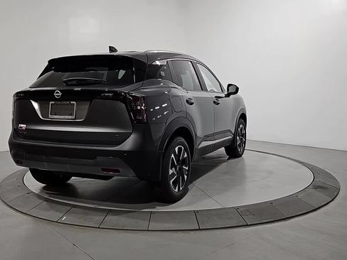 New 2026 Nissan Kicks SV w/ SV Premium Package AWD/4WD image 5