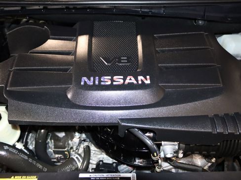 Used 2024 Nissan Titan PRO-4X w/ Pro-4x Convenience Package image 86