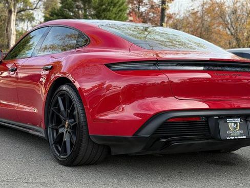 Used 2022 Porsche Taycan GTS image 5