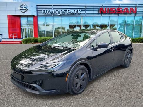 Used 2024 Toyota Prius LE image 4