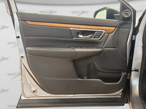 Used 2017 Honda CR-V Touring image 15
