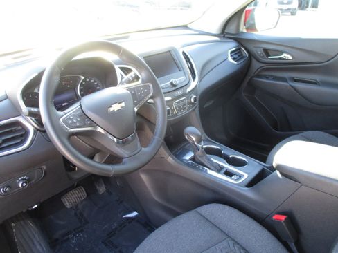 Used 2024 Chevrolet Equinox LT image 14