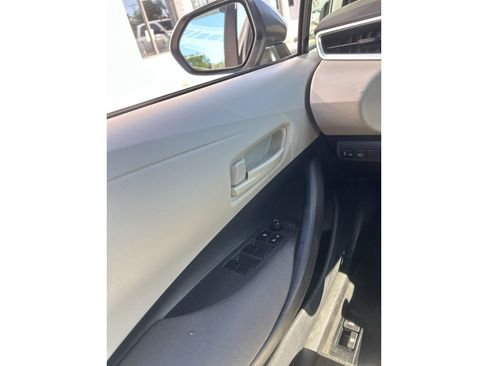 Used 2024 Toyota Corolla LE FWD image 8