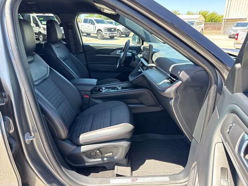 Certified 2025 Ford Explorer ST-Line w/ Premium Package RWD image 24