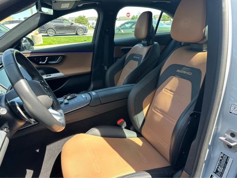 Used 2025 Mercedes-Benz E 53 AMG e 4MATIC Sedan image 9