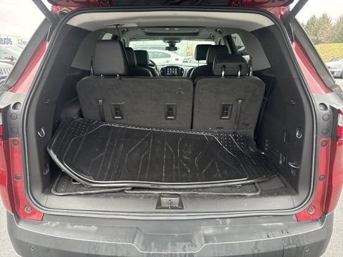 Used 2020 Chevrolet Traverse LT w/ LT Premium Package image 13